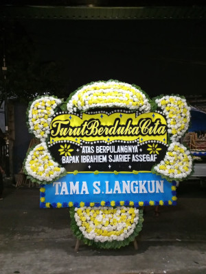 Papan Bunga Duka di Loceret